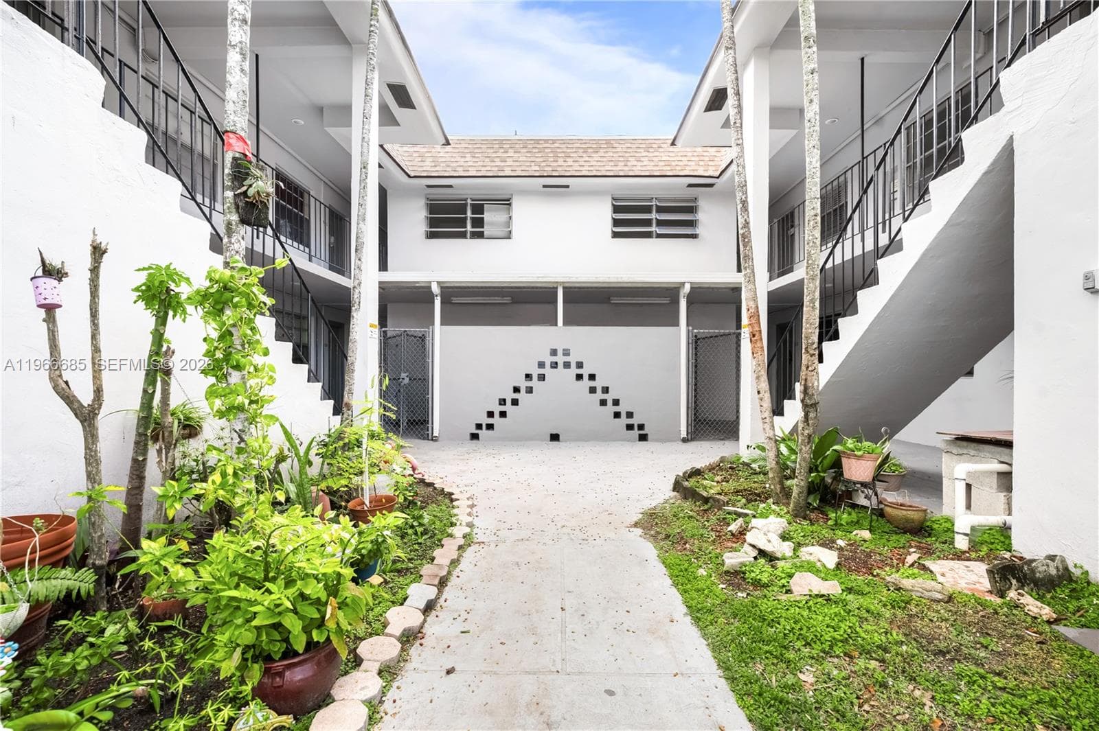 10375-35-55 SW 40th St # 0, Miami FL 33165 — 1