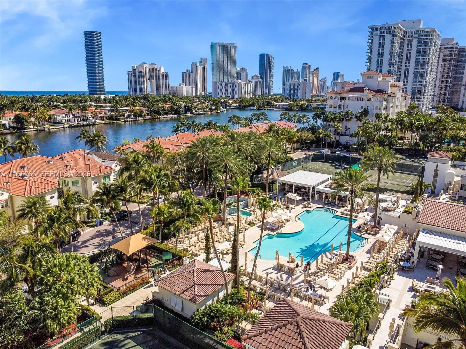 20165 NE 39th Pl, Aventura FL 33180 — 32