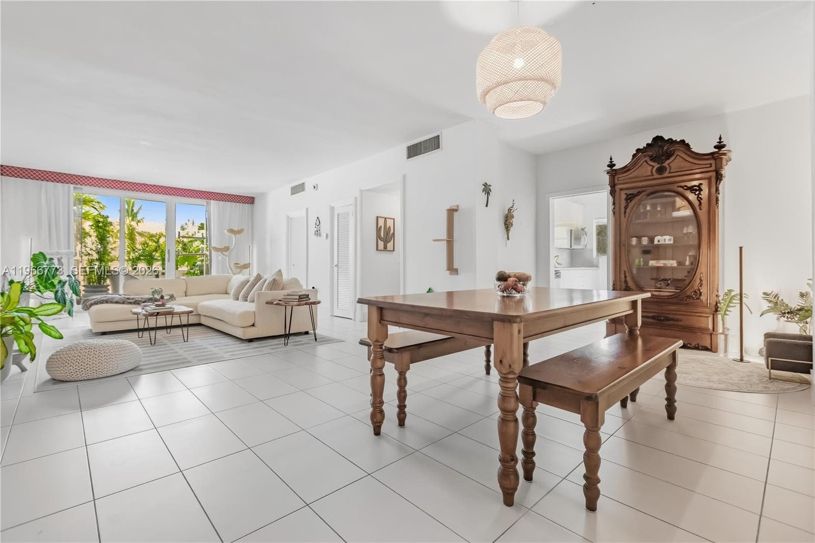 5001 Collins Ave # 1K, Miami Beach FL 33140 — 3