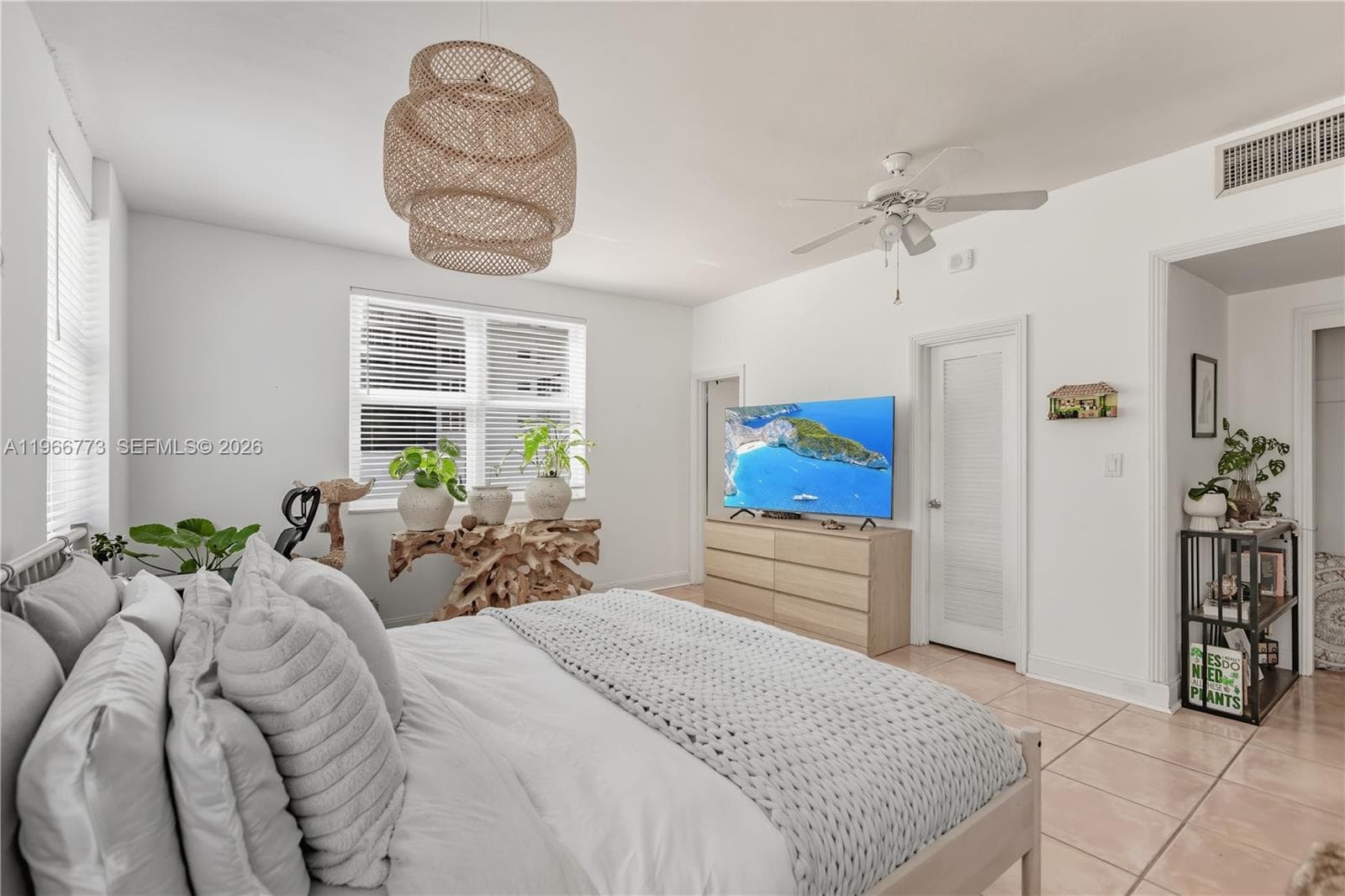 5001 Collins Ave # 1K, Miami Beach FL 33140 — 9