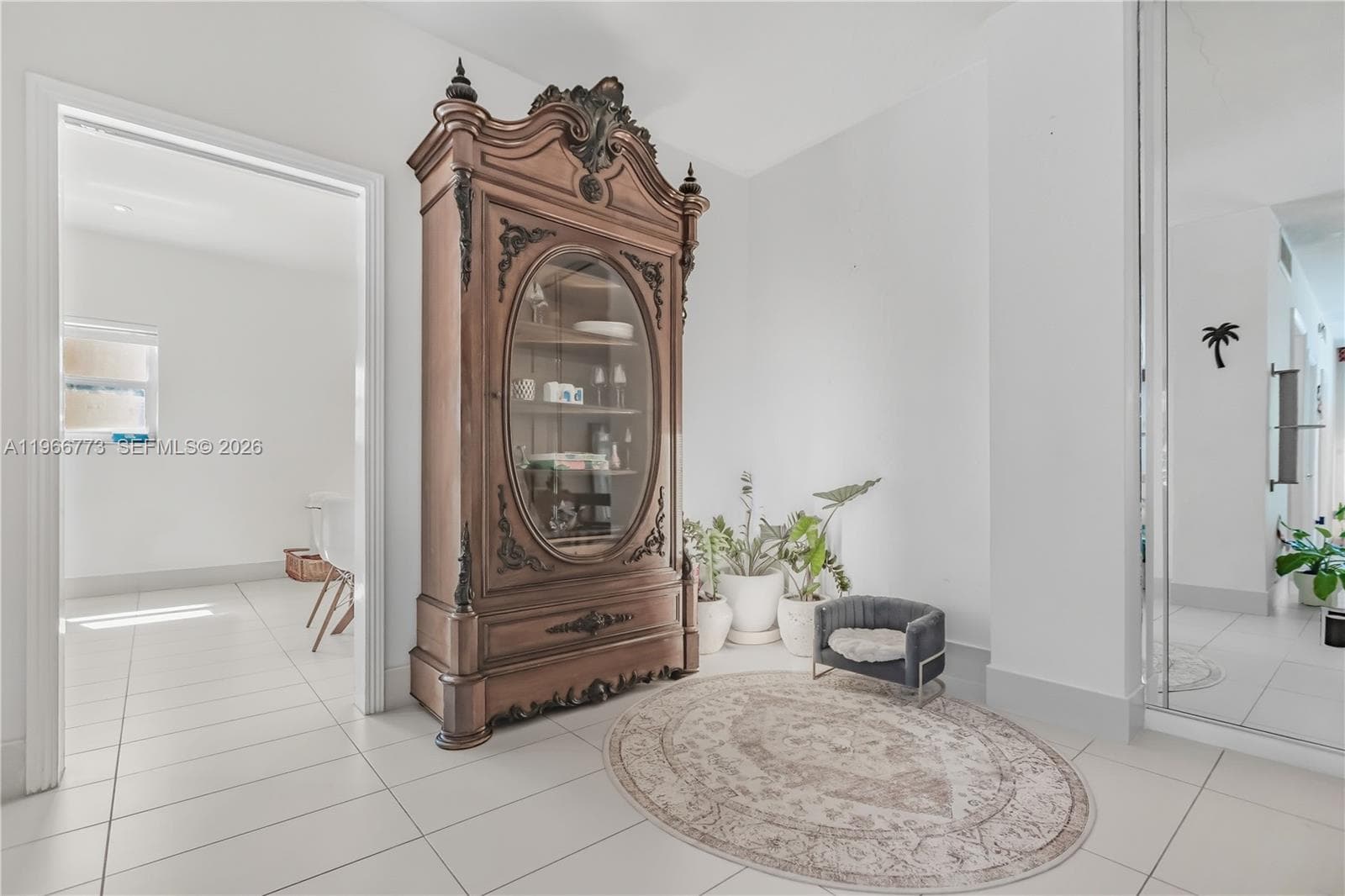 5001 Collins Ave # 1K, Miami Beach FL 33140 — 4