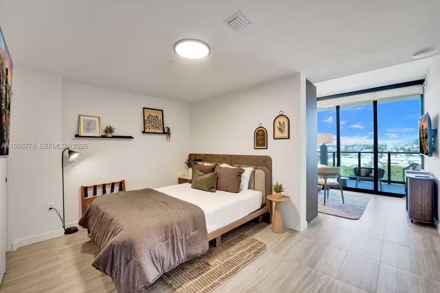 580 72nd St # 705, Miami Beach FL 33141 — 10