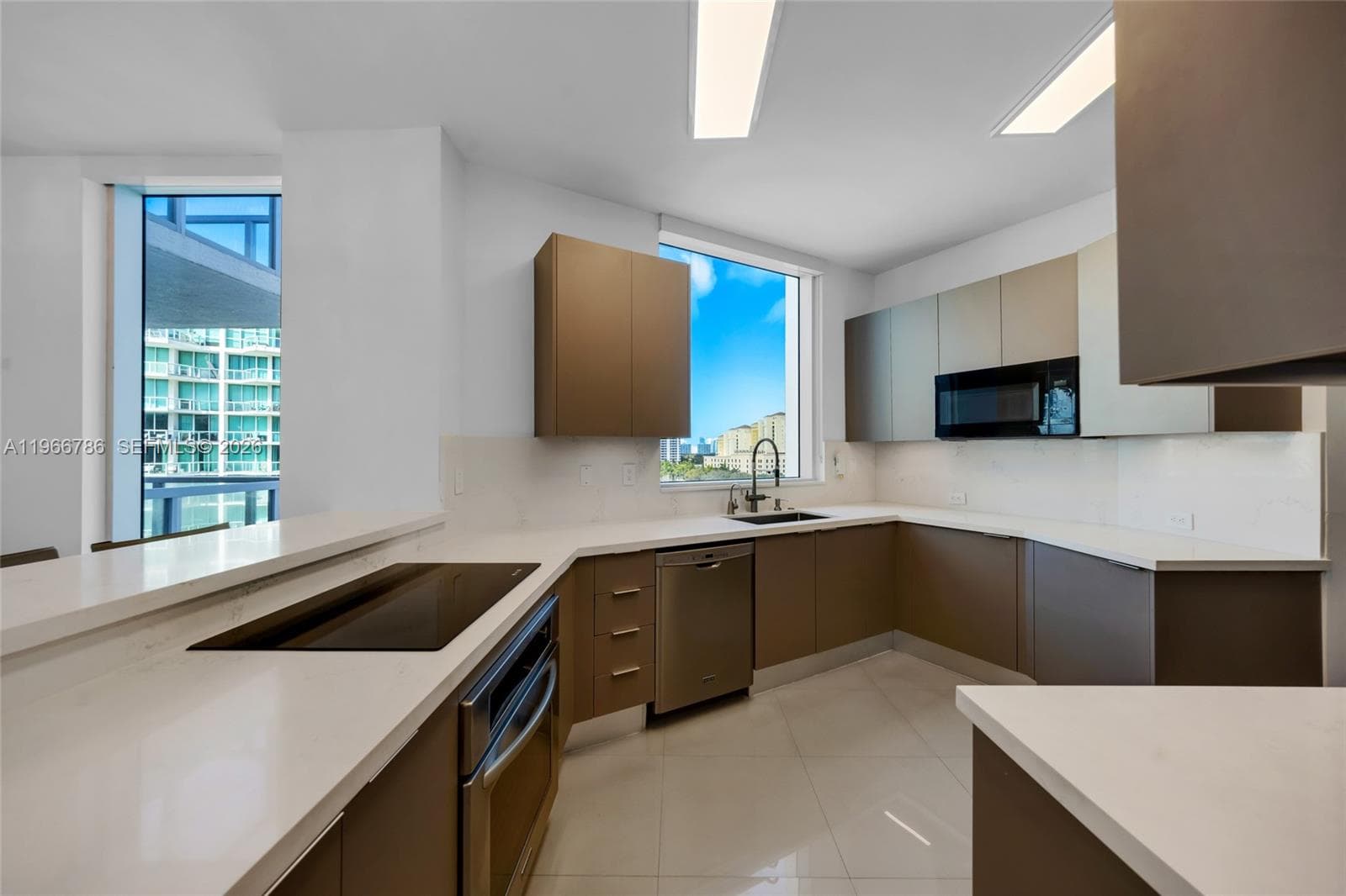 3030 NE 188th St # 602, Aventura FL 33180 — 14