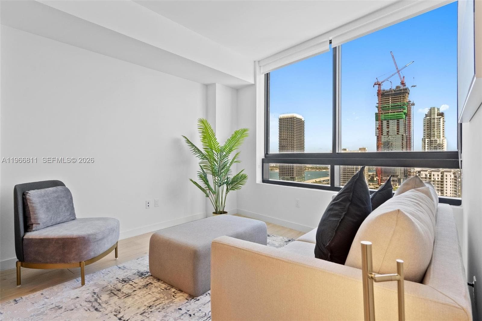 225 N Miami Ave # 3307, Miami FL 33128 — 27