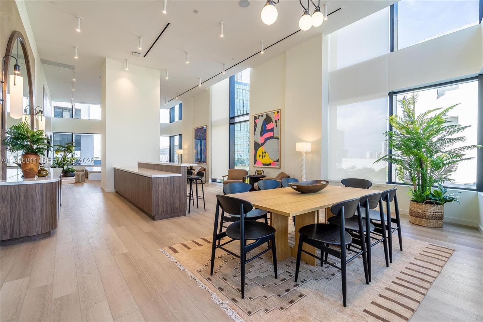 225 N Miami Ave # 3307, Miami FL 33128 — 80
