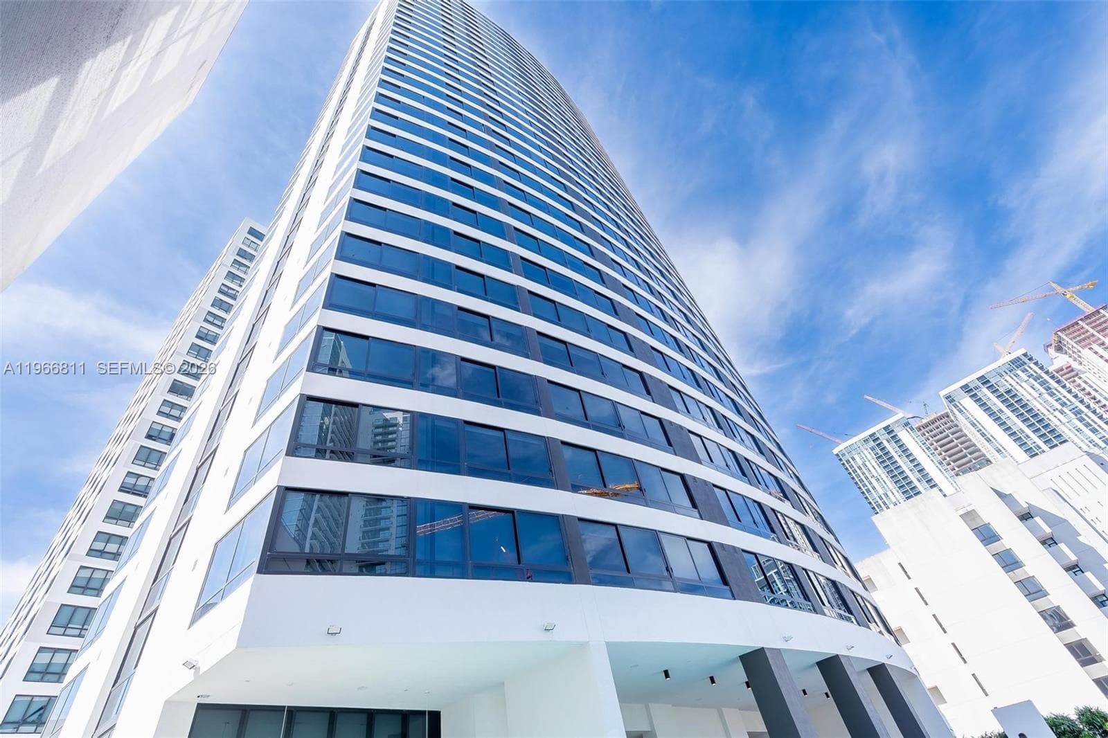 225 N Miami Ave # 3307, Miami FL 33128 — 75