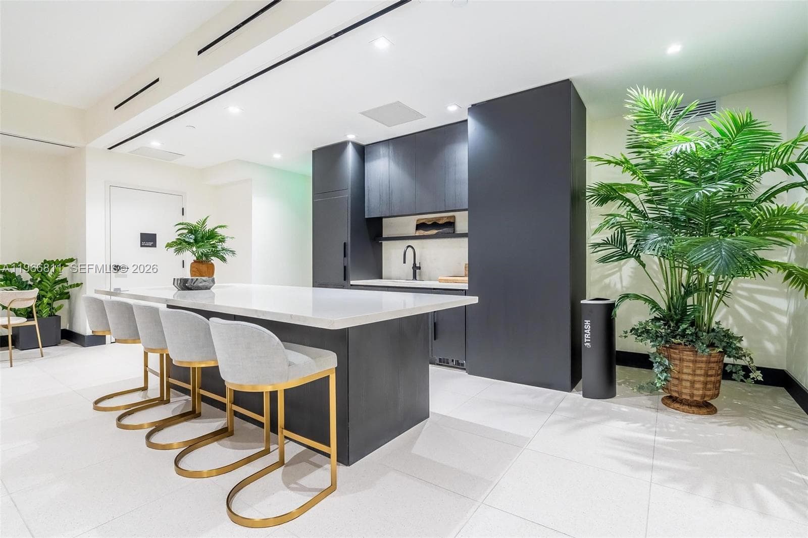 225 N Miami Ave # 3307, Miami FL 33128 — 55