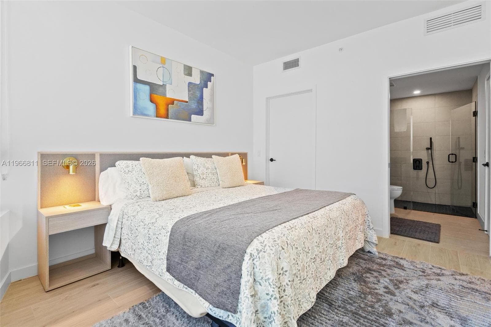 225 N Miami Ave # 3307, Miami FL 33128 — 35