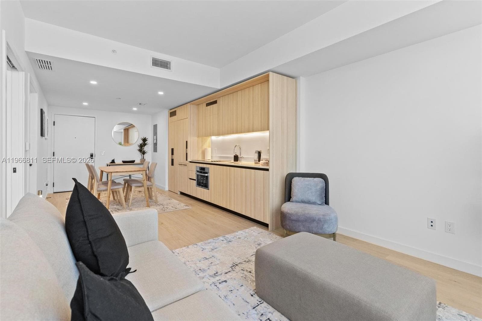 225 N Miami Ave # 3307, Miami FL 33128 — 29
