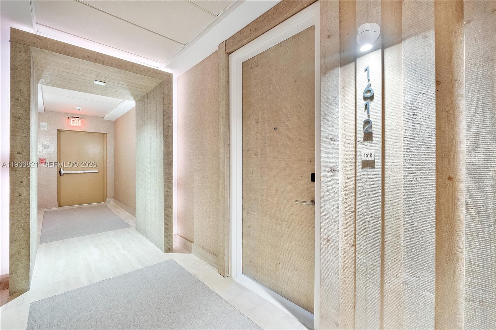 102 24th St # 1612, Miami Beach FL 33139 — 54