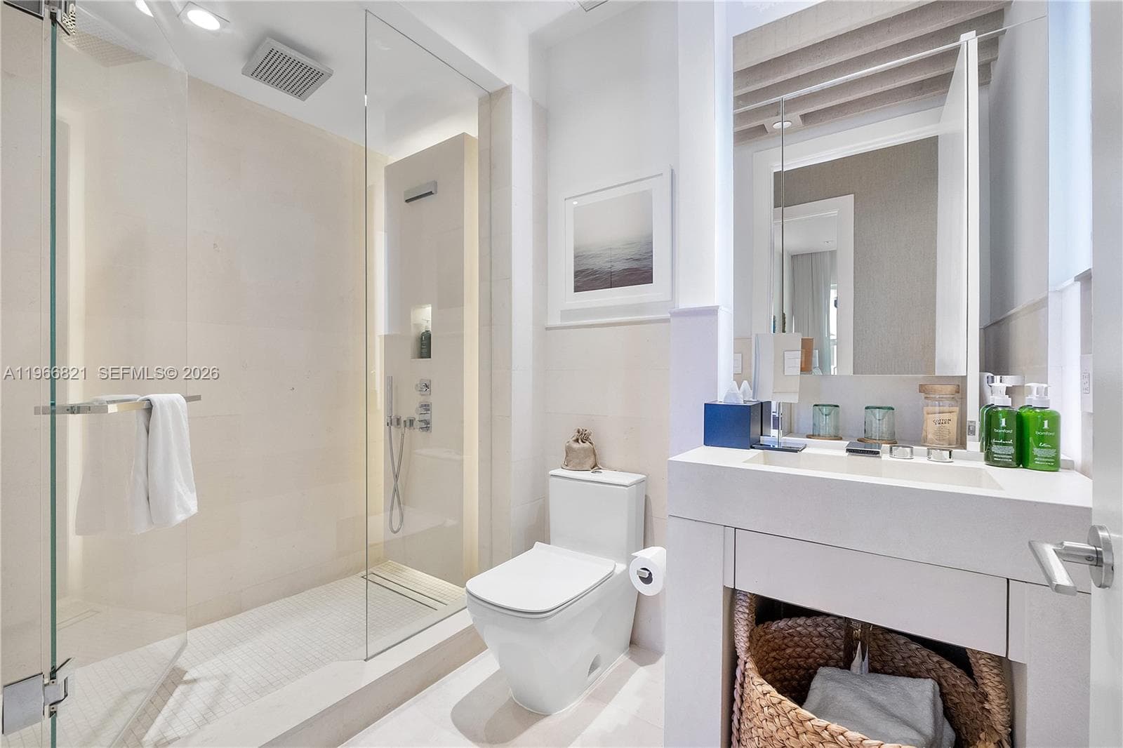 102 24th St # 1612, Miami Beach FL 33139 — 40
