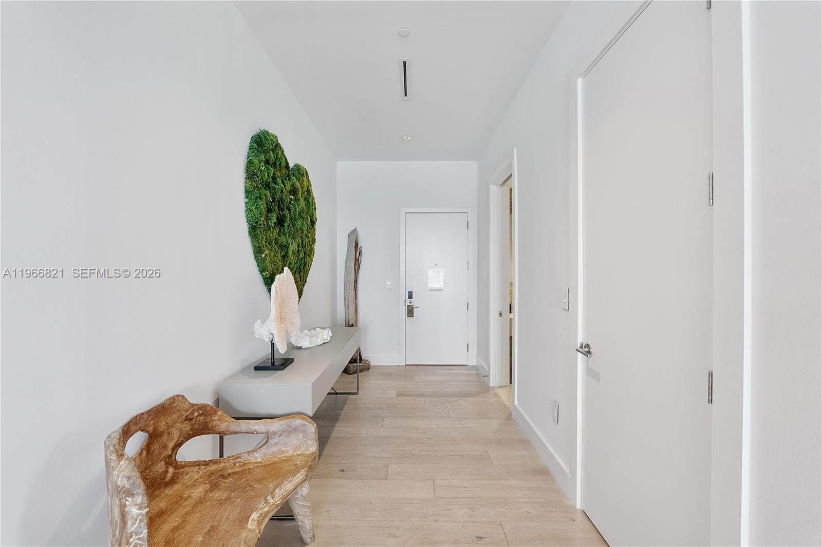 102 24th St # 1612, Miami Beach FL 33139 — 8