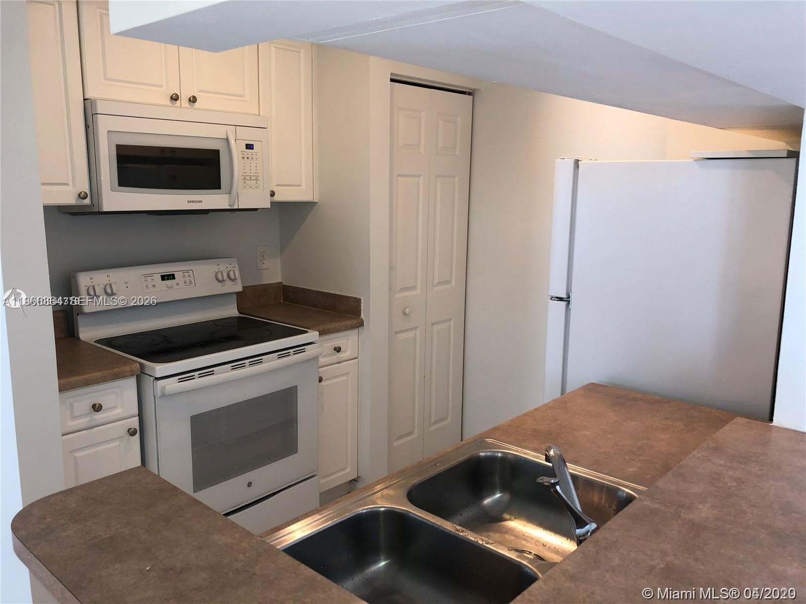 17125 N Bay Rd # 3601, Sunny Isles Beach FL 33160 — 17