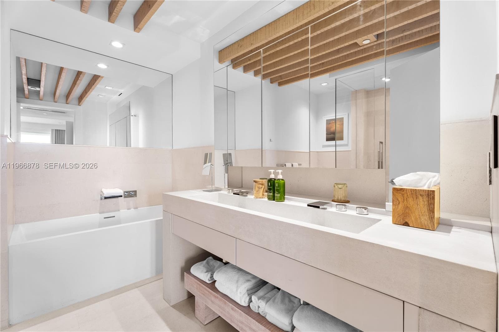 102 24th St # 1703, Miami Beach FL 33139 — 12