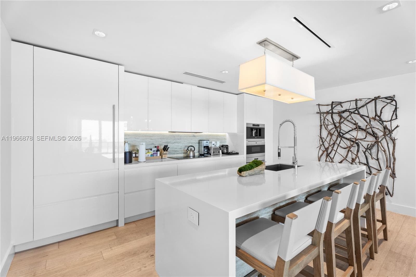 102 24th St # 1703, Miami Beach FL 33139 — 9
