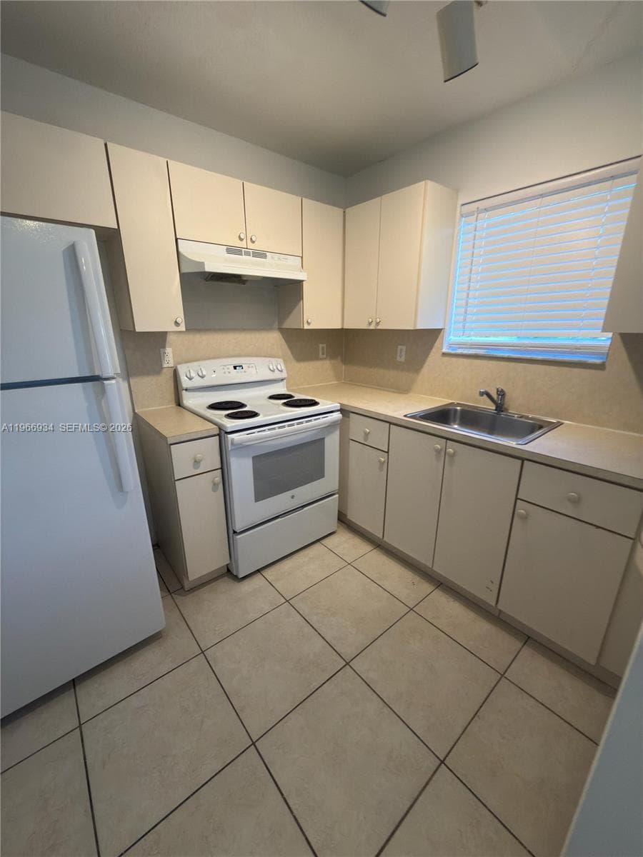 930 NE 34th Ave # 201, Homestead FL 33033 — 12