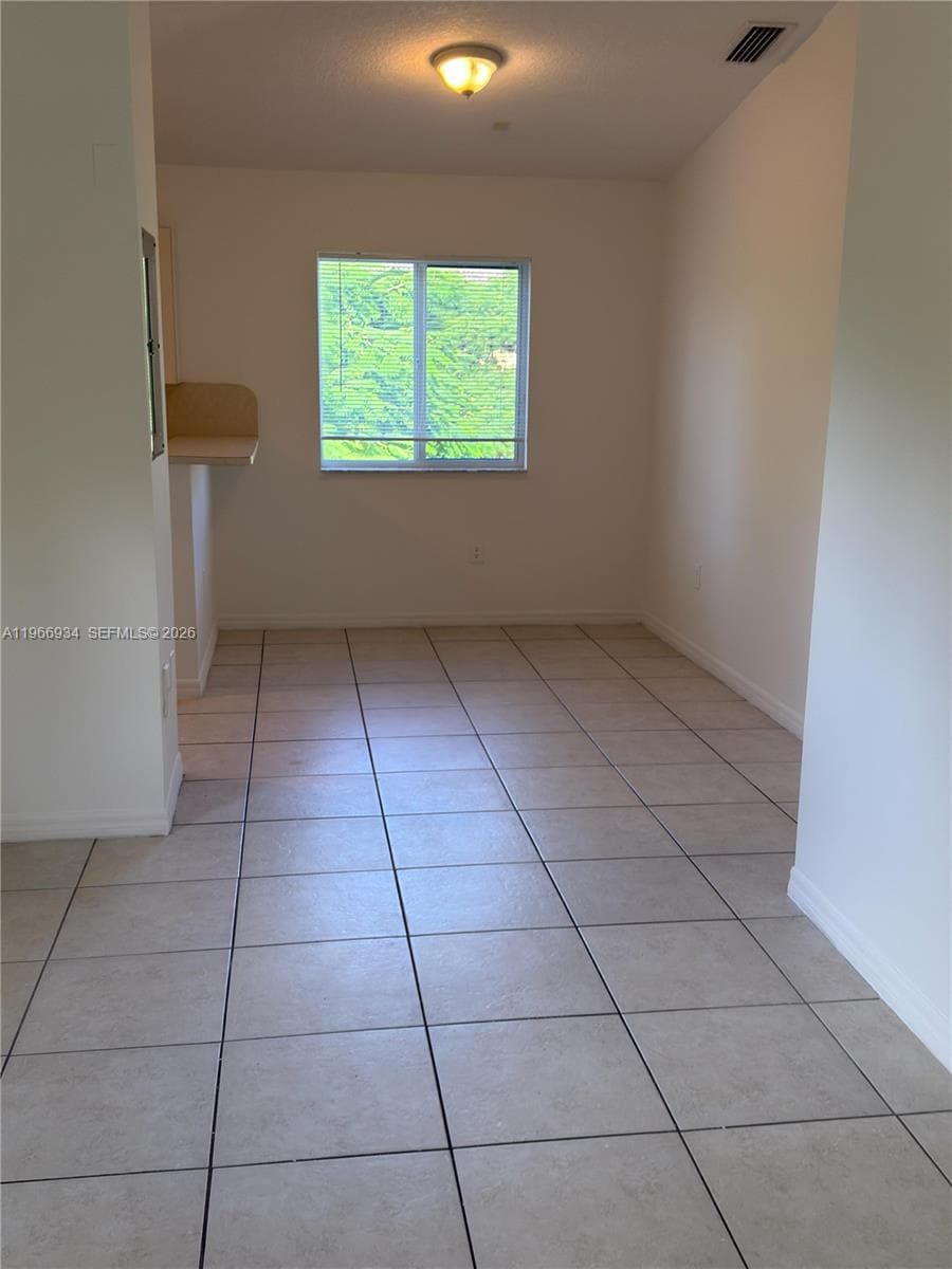 930 NE 34th Ave # 201, Homestead FL 33033 — 9