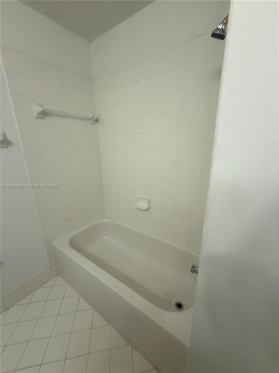 930 NE 34th Ave # 201, Homestead FL 33033 — 10