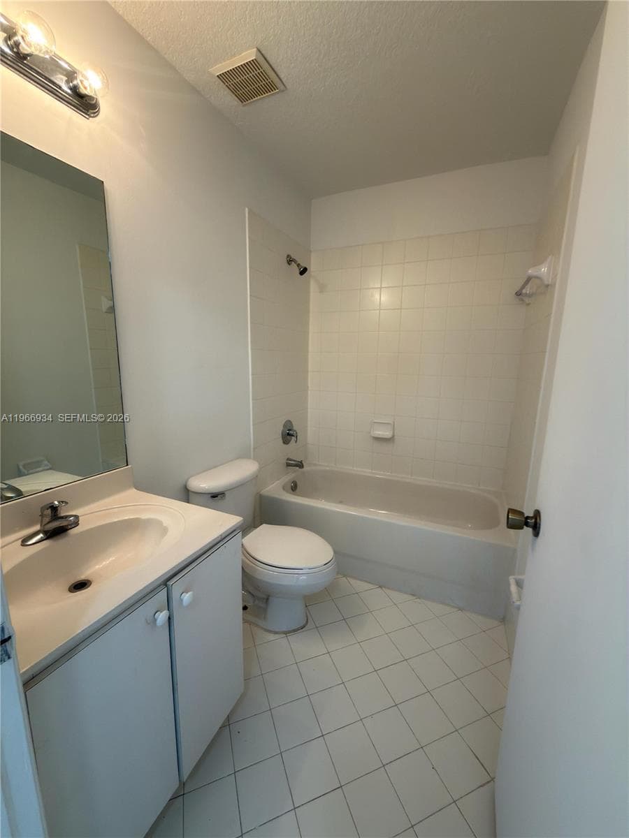 930 NE 34th Ave # 201, Homestead FL 33033 — 11