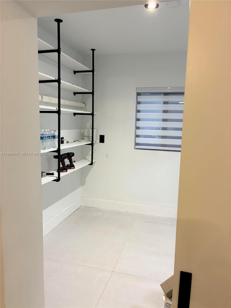 14324 Garden Dr, Miami FL 33168 — 17