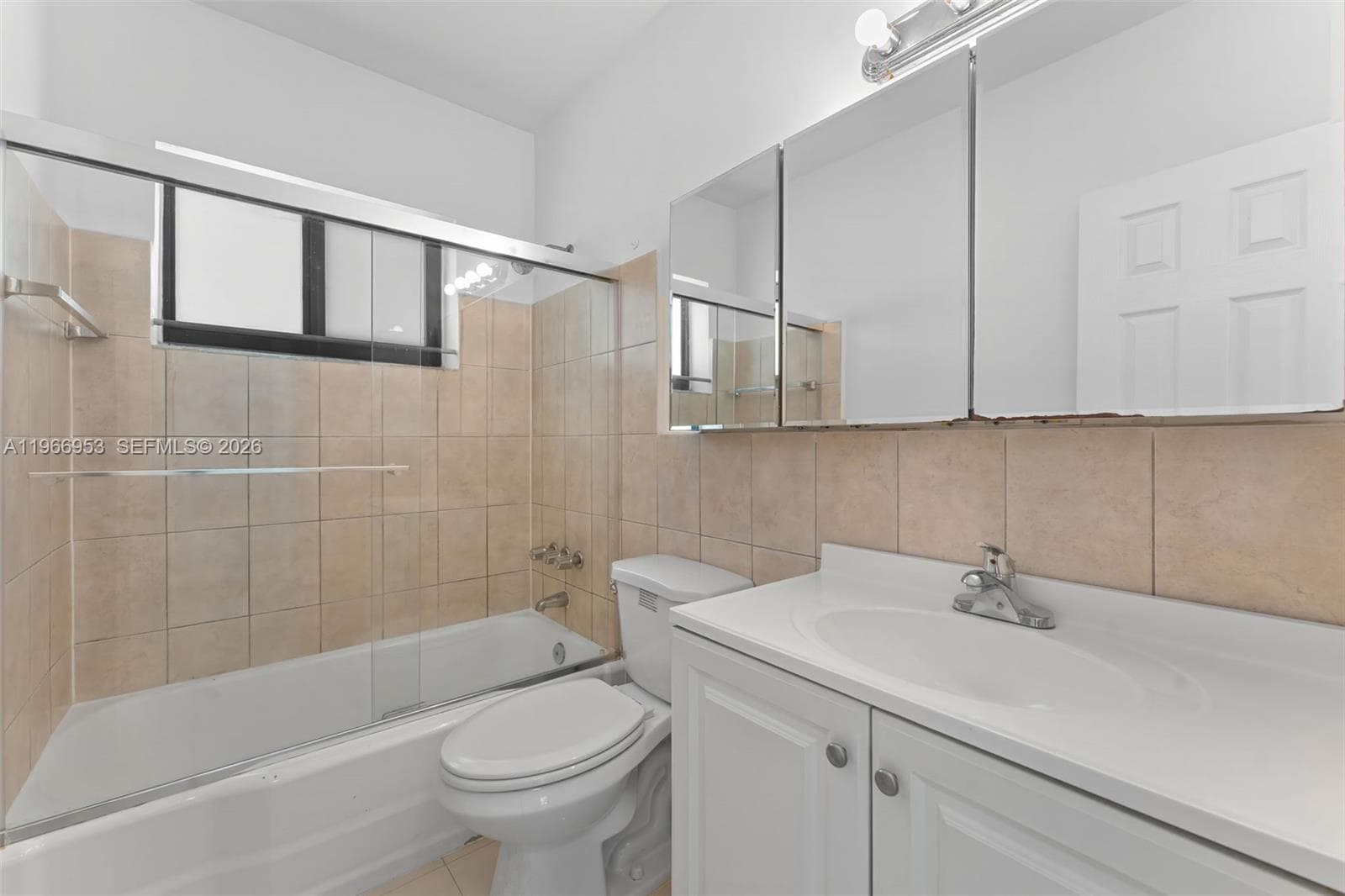 1998 NE 180th St, North Miami Beach FL 33162 — 16