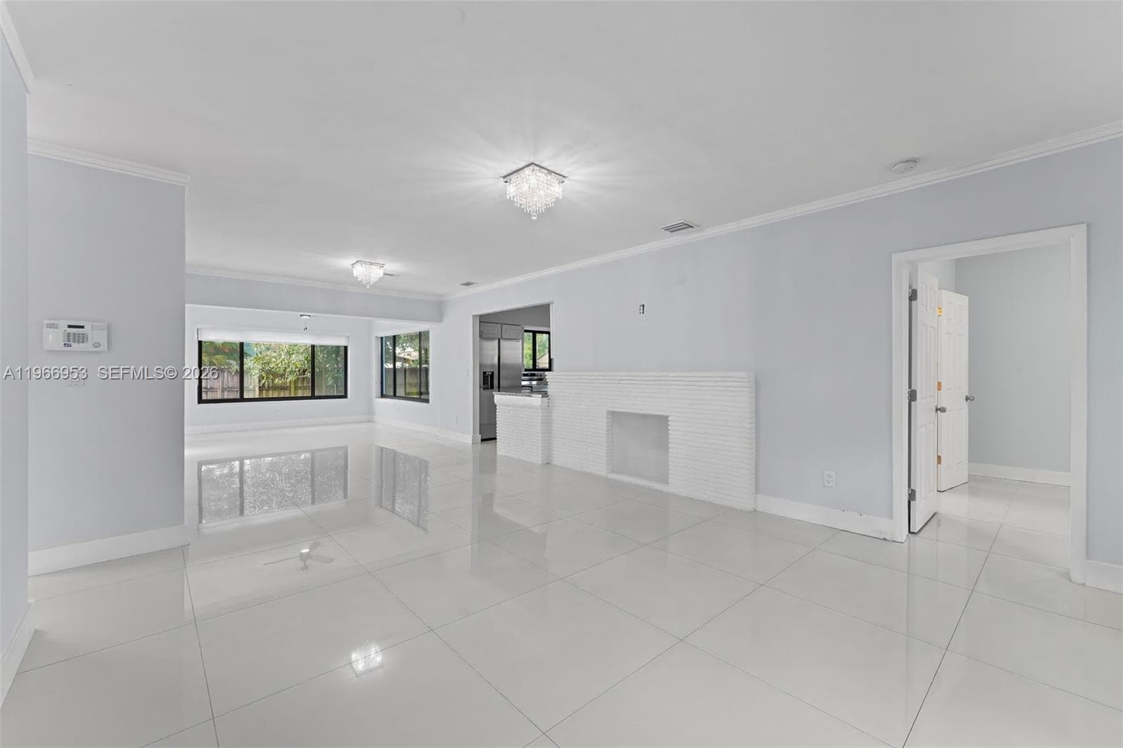 1998 NE 180th St, North Miami Beach FL 33162 — 7