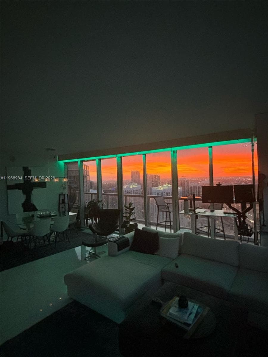 465 Brickell Ave # 4802, Miami FL 33131 — 18