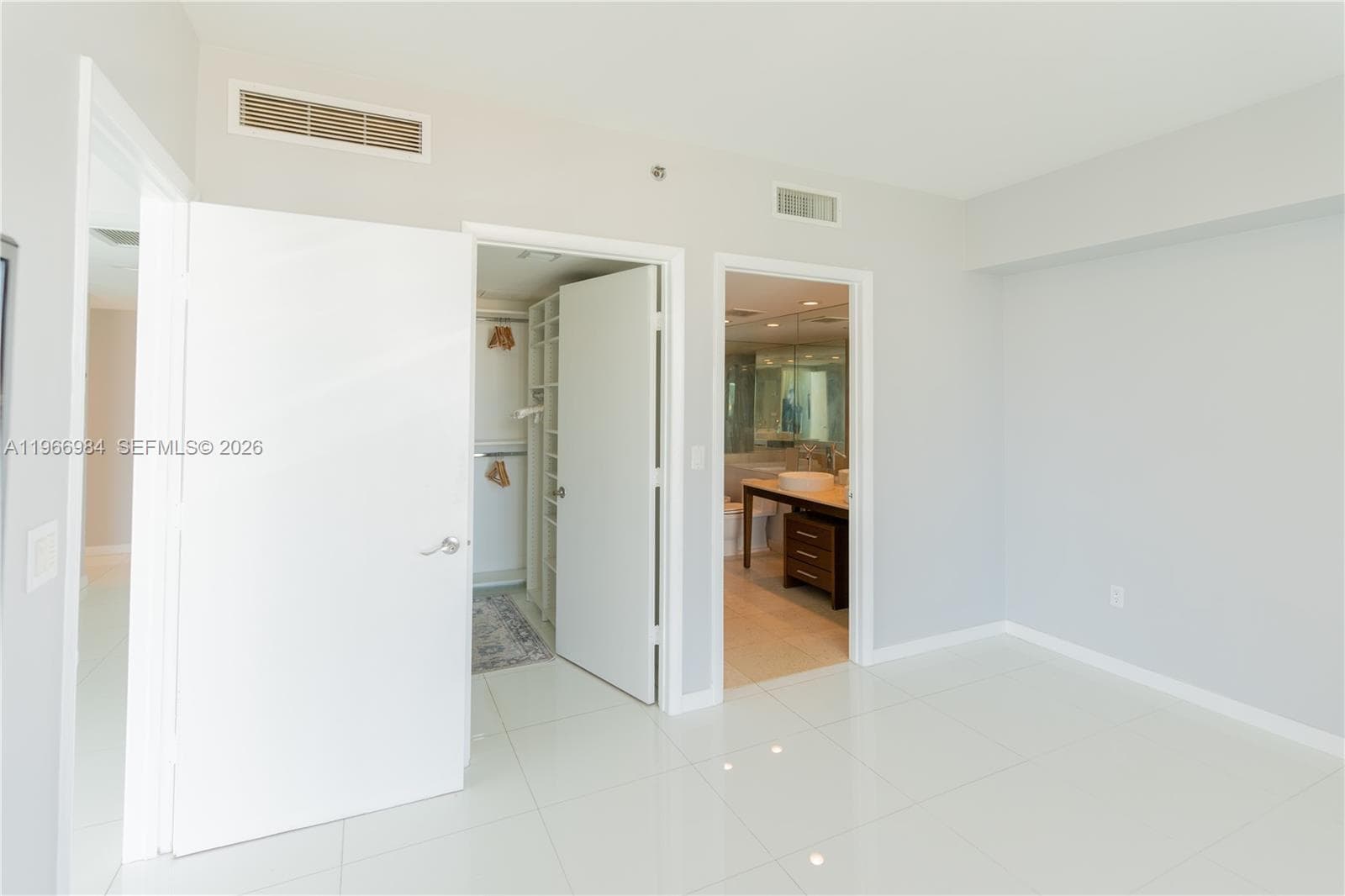 465 Brickell Ave # 4802, Miami FL 33131 — 11