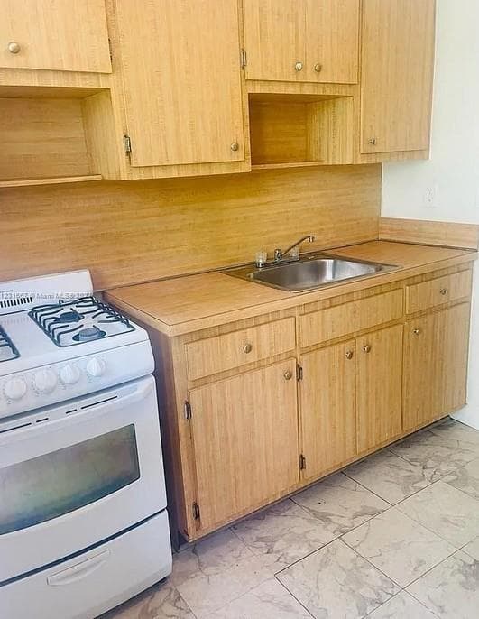 1085 98 Street, Bay Harbor Islands FL 33154 — 2