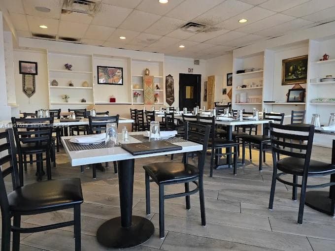 Restaurant For Sale Prime Business Opportunity Next To Bayshore Park, North Miami FL 33181 — 2