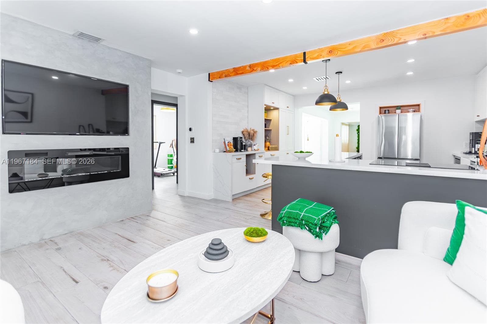 814 Monterey St, Coral Gables FL 33134 — 23