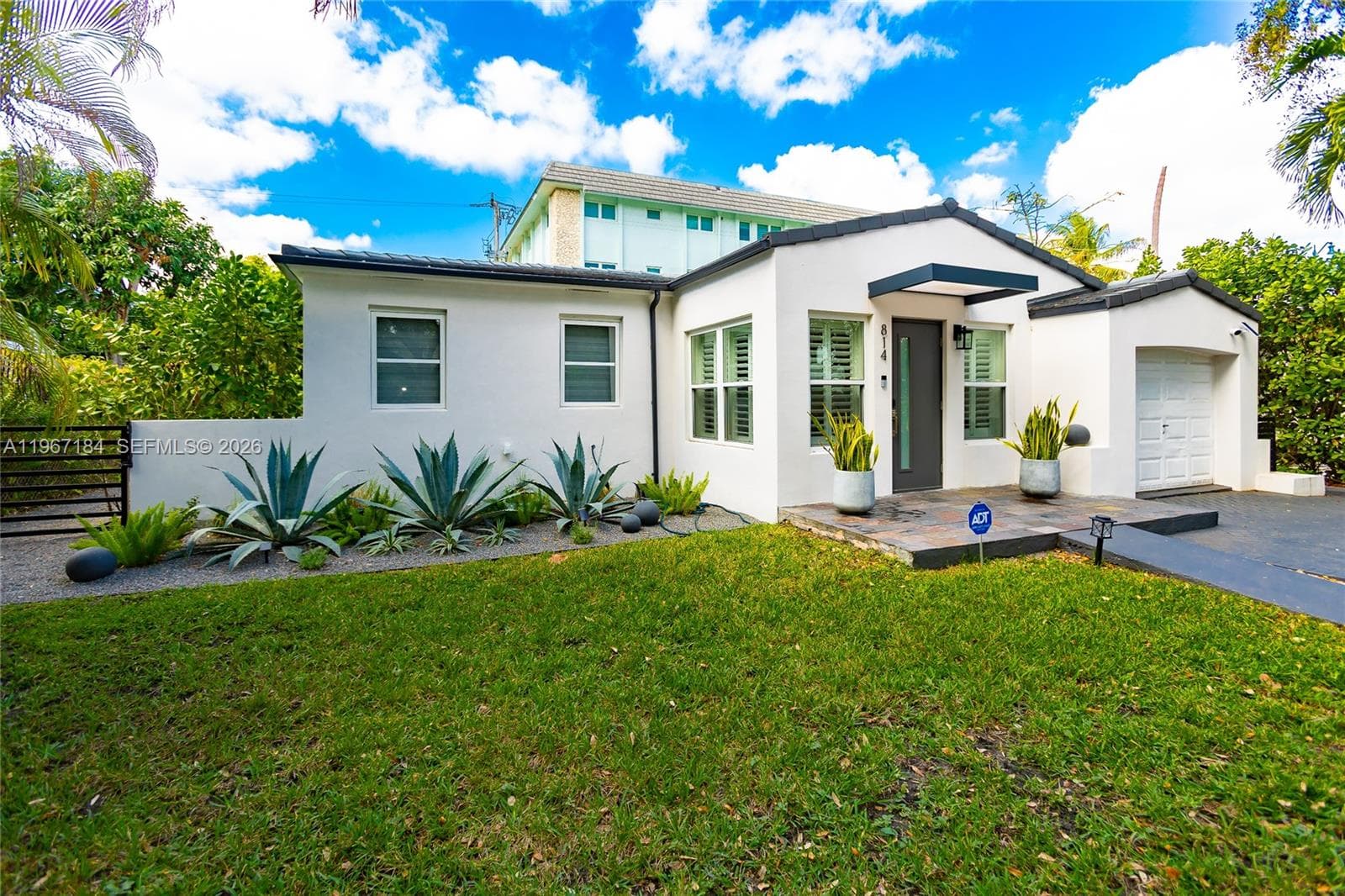 814 Monterey St, Coral Gables FL 33134 — 6