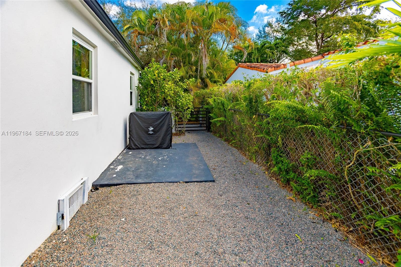 814 Monterey St, Coral Gables FL 33134 — 12