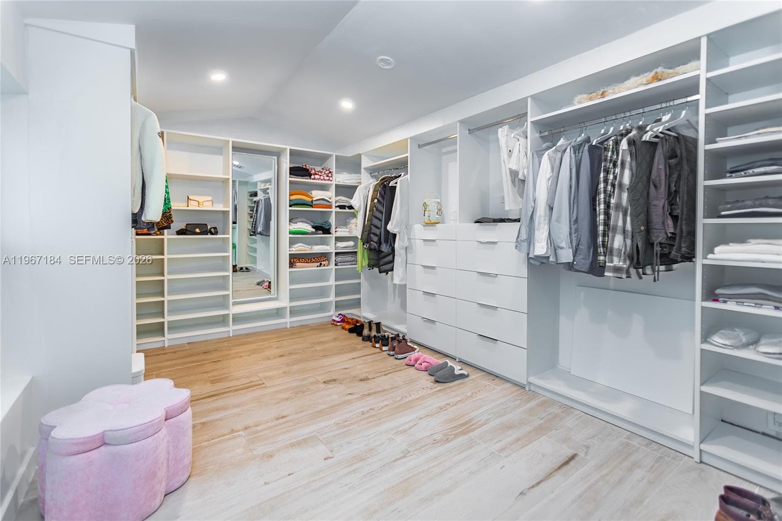 814 Monterey St, Coral Gables FL 33134 — 38