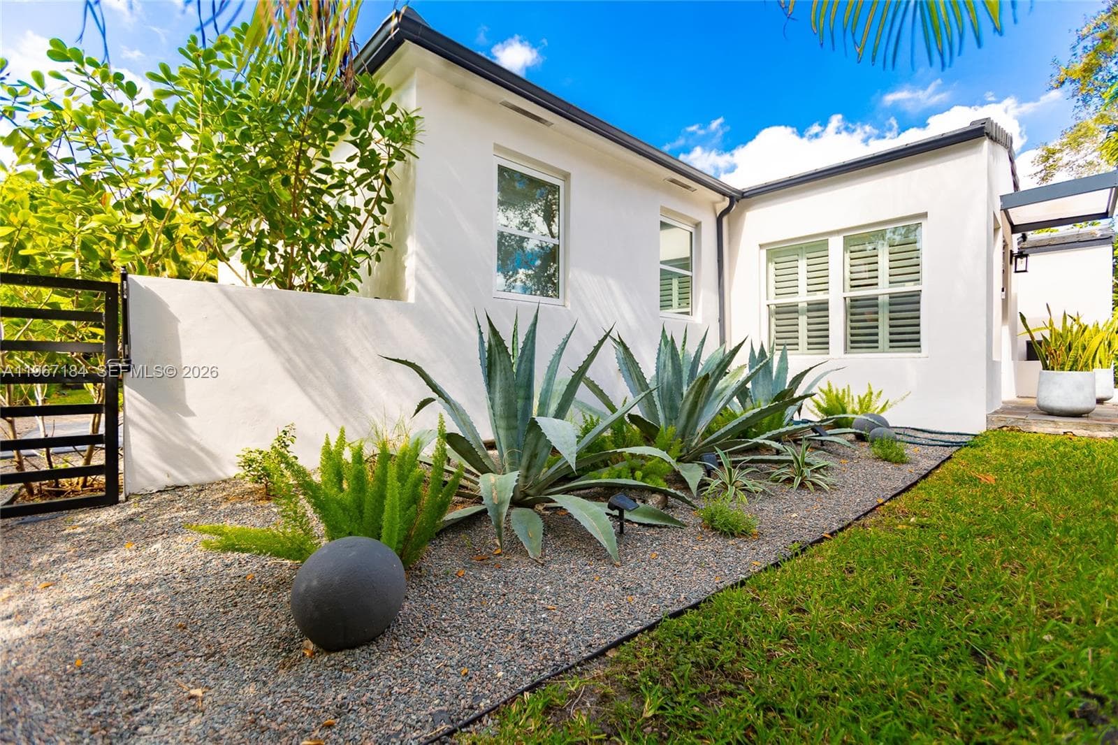 814 Monterey St, Coral Gables FL 33134 — 10