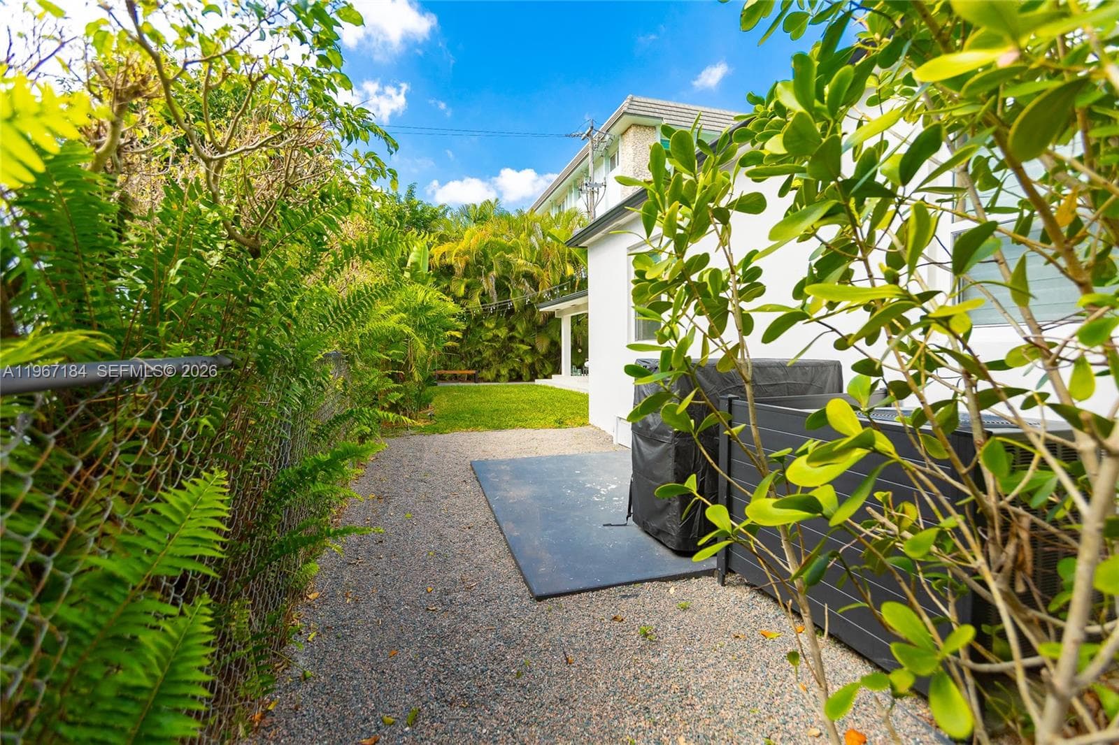 814 Monterey St, Coral Gables FL 33134 — 11