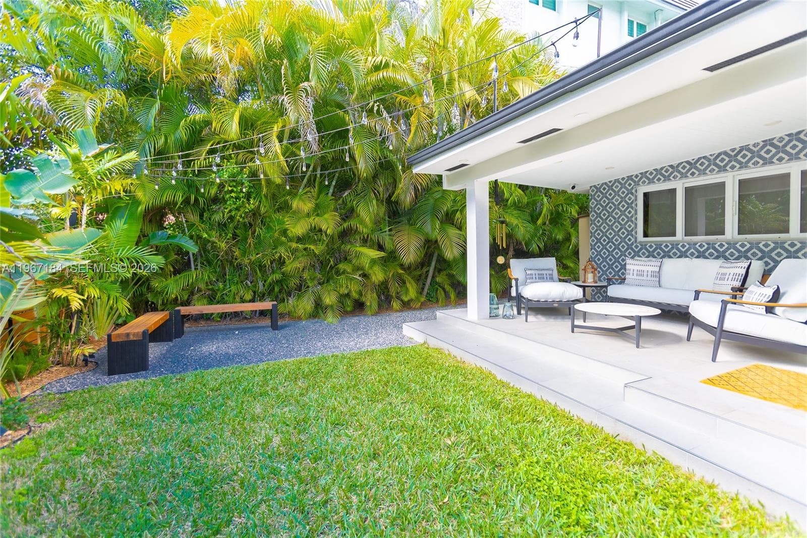 814 Monterey St, Coral Gables FL 33134 — 40