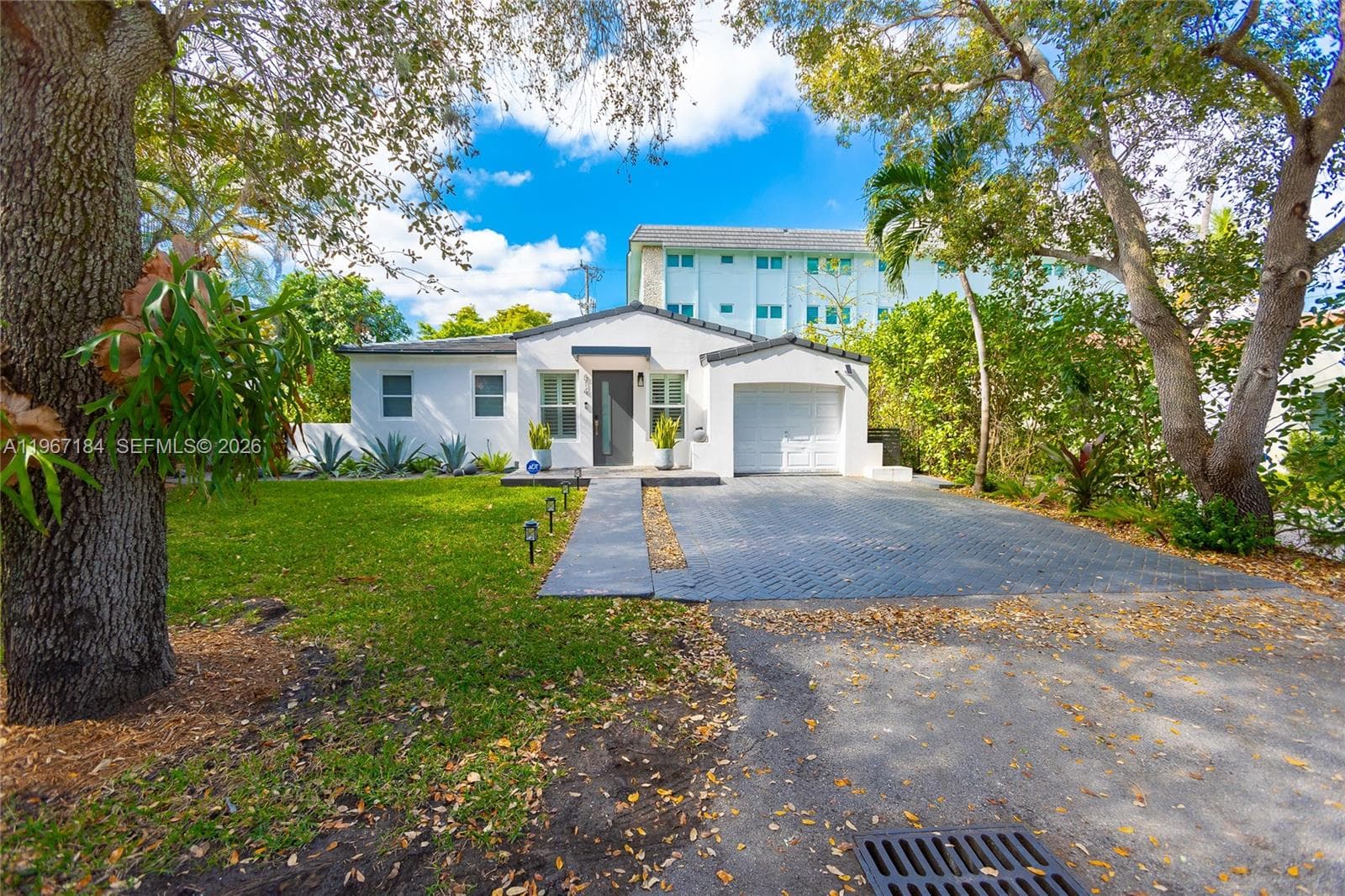 814 Monterey St, Coral Gables FL 33134 — 4