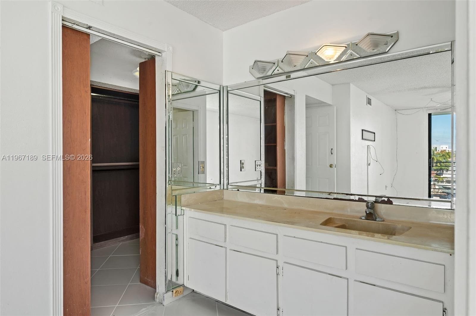8100 Byron Ave # 303, Miami Beach FL 33141 — 16