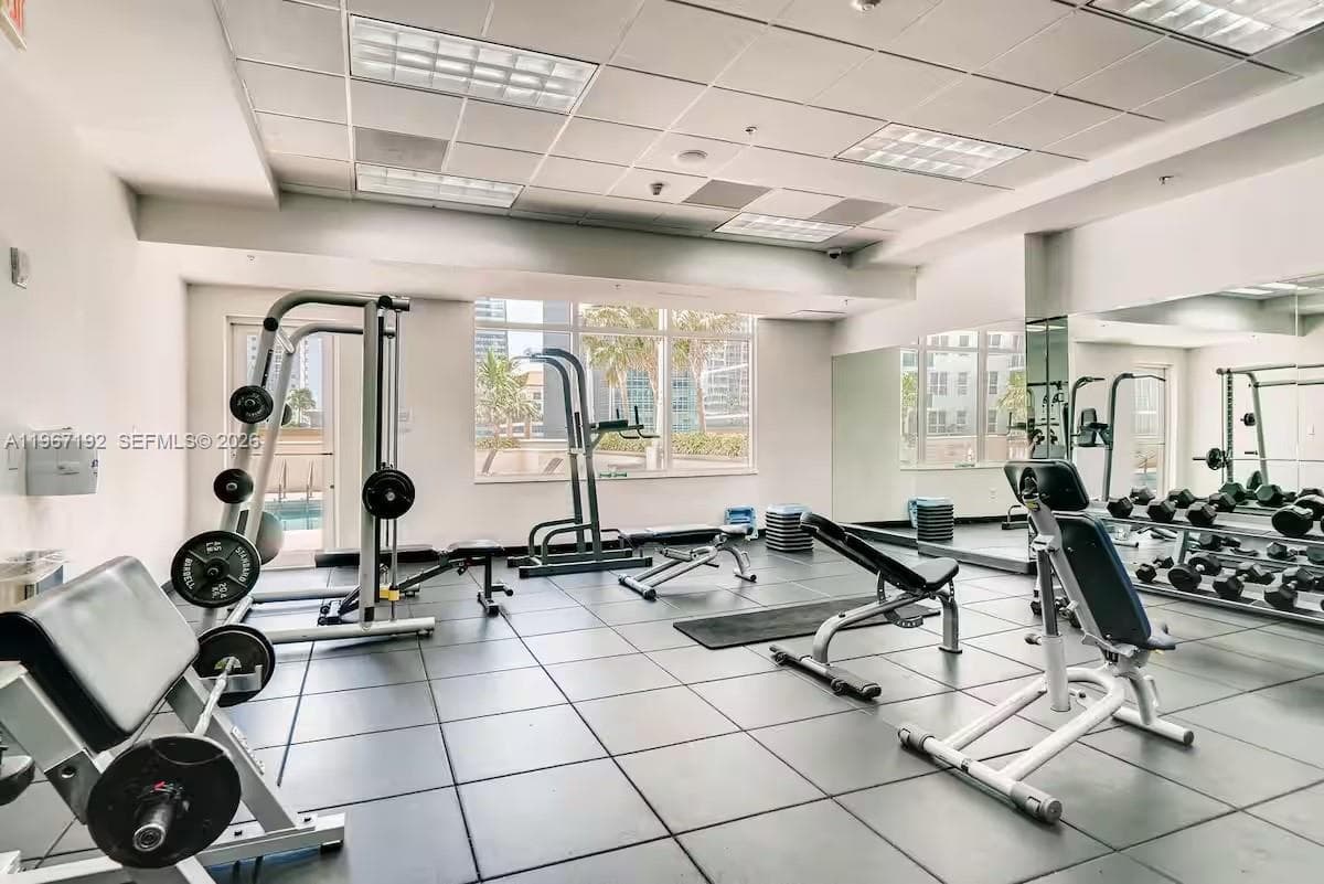 1200 Brickell Bay Dr # 3923, Miami FL 33131 — 17