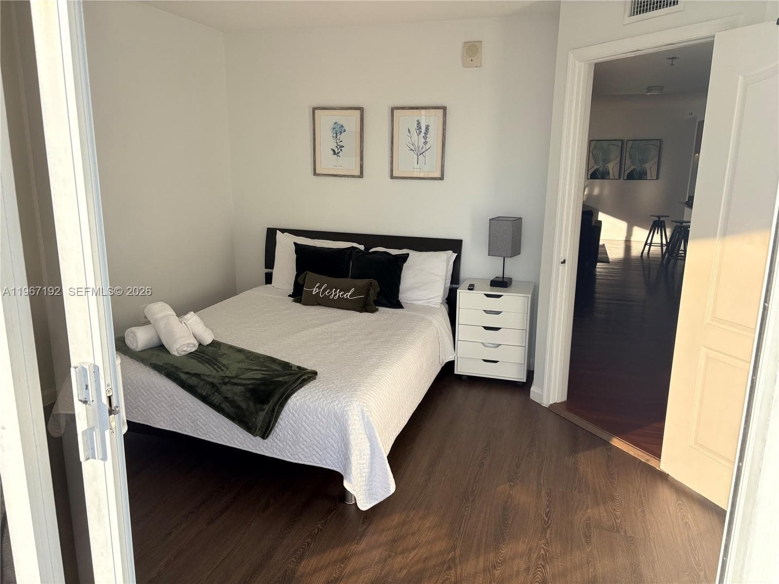 1200 Brickell Bay Dr # 3923, Miami FL 33131 — 12