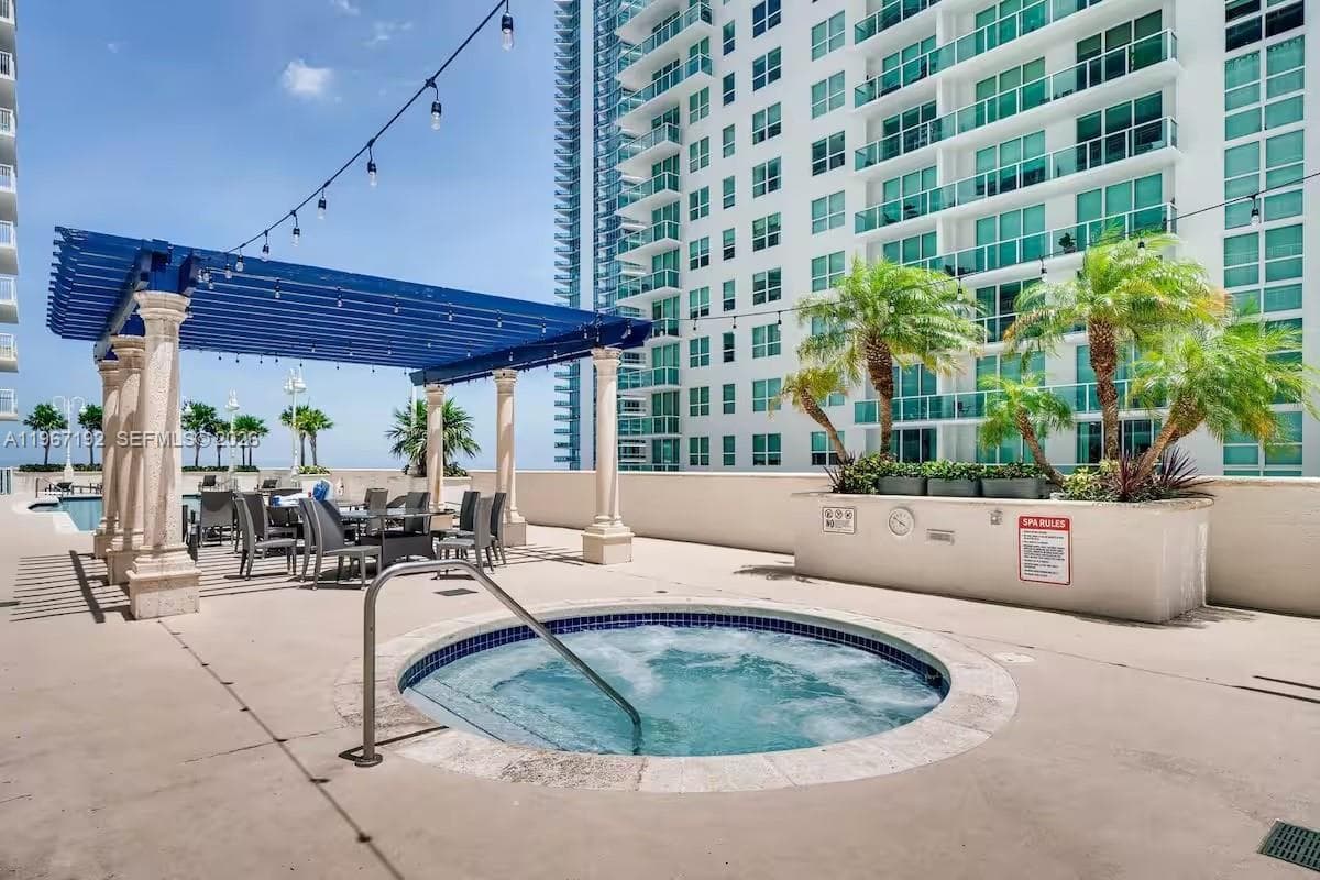 1200 Brickell Bay Dr # 3923, Miami FL 33131 — 22