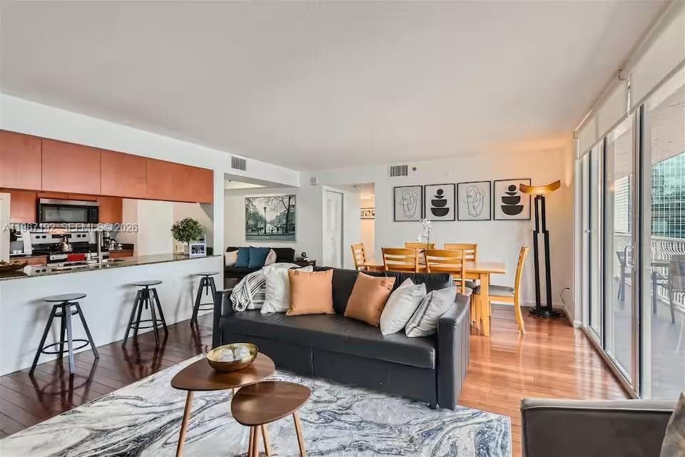 1200 Brickell Bay Dr # 3923, Miami FL 33131 — 5