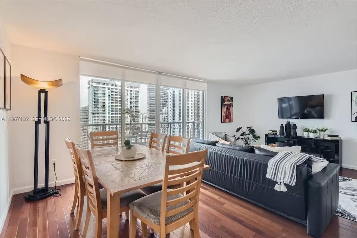 1200 Brickell Bay Dr # 3923, Miami FL 33131 — 9