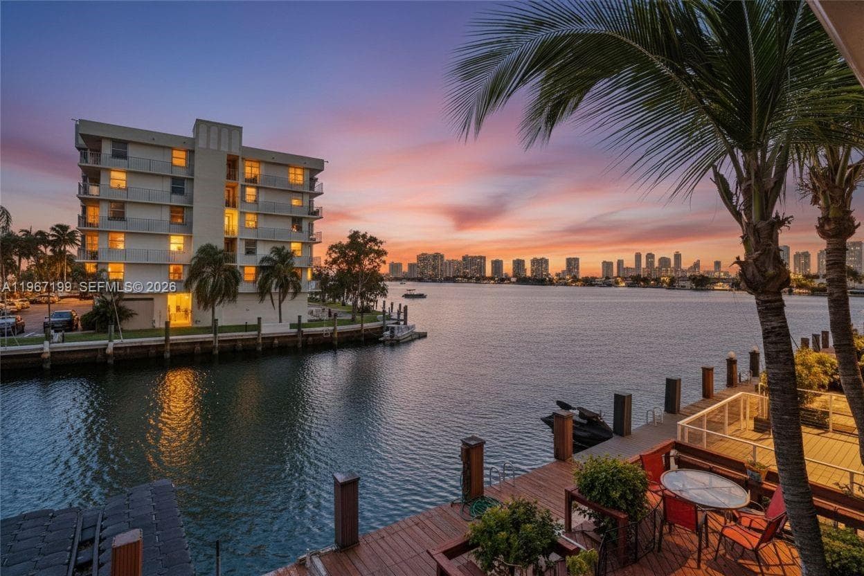 2689 NE 165th St # 56, North Miami Beach FL 33160 — 2