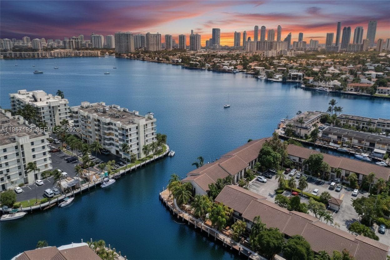 2689 NE 165th St # 56, North Miami Beach FL 33160 — 3