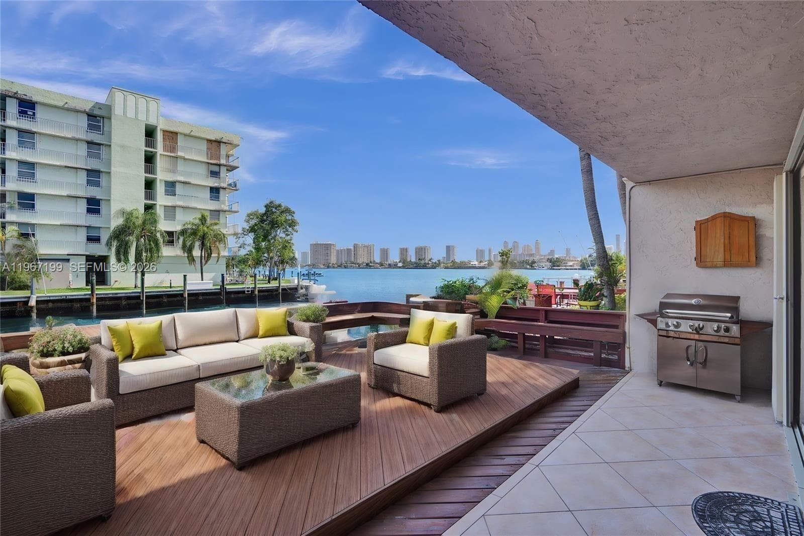 2689 NE 165th St # 56, North Miami Beach FL 33160 — 33