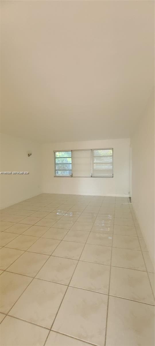 1540 NE 191st St # 207, Miami FL 33179 — 6