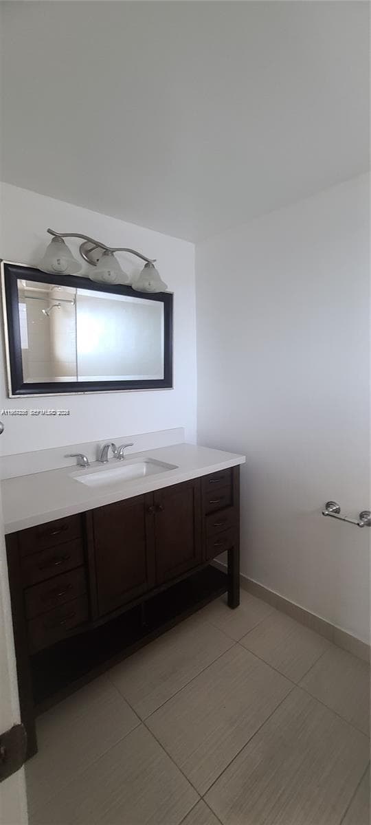 1540 NE 191st St # 207, Miami FL 33179 — 13