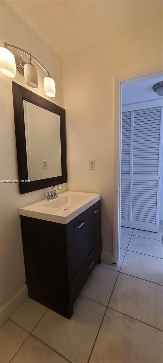 1540 NE 191st St # 207, Miami FL 33179 — 3